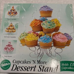 Wilton Cupcakes 'N More Dessert Stand - Silver